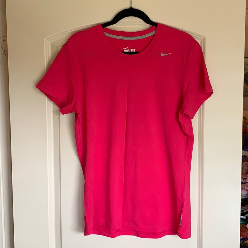 Nike T-shirt